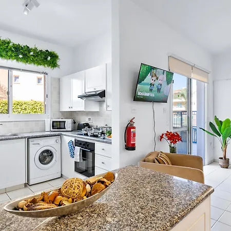 Iris Bloom Appartement Paphos